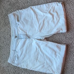 Apt 9 White Light Wash Denim Bermuda Shorts